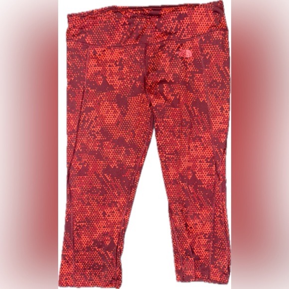 The North Face Red Black Flashdry cropped leggings Large - Picture 1 of 4
